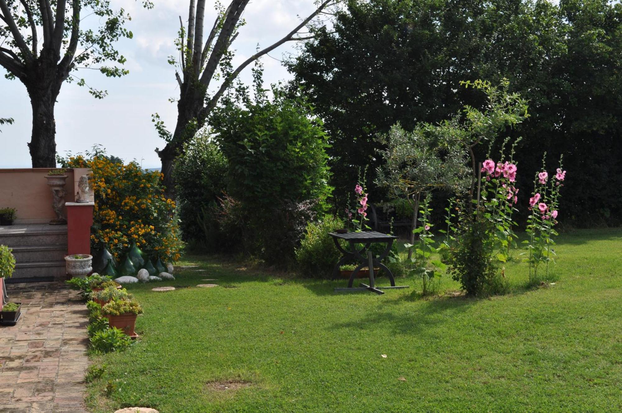 Agriturismo Isola Dei Calanchi - Guest House Atri Buitenkant foto